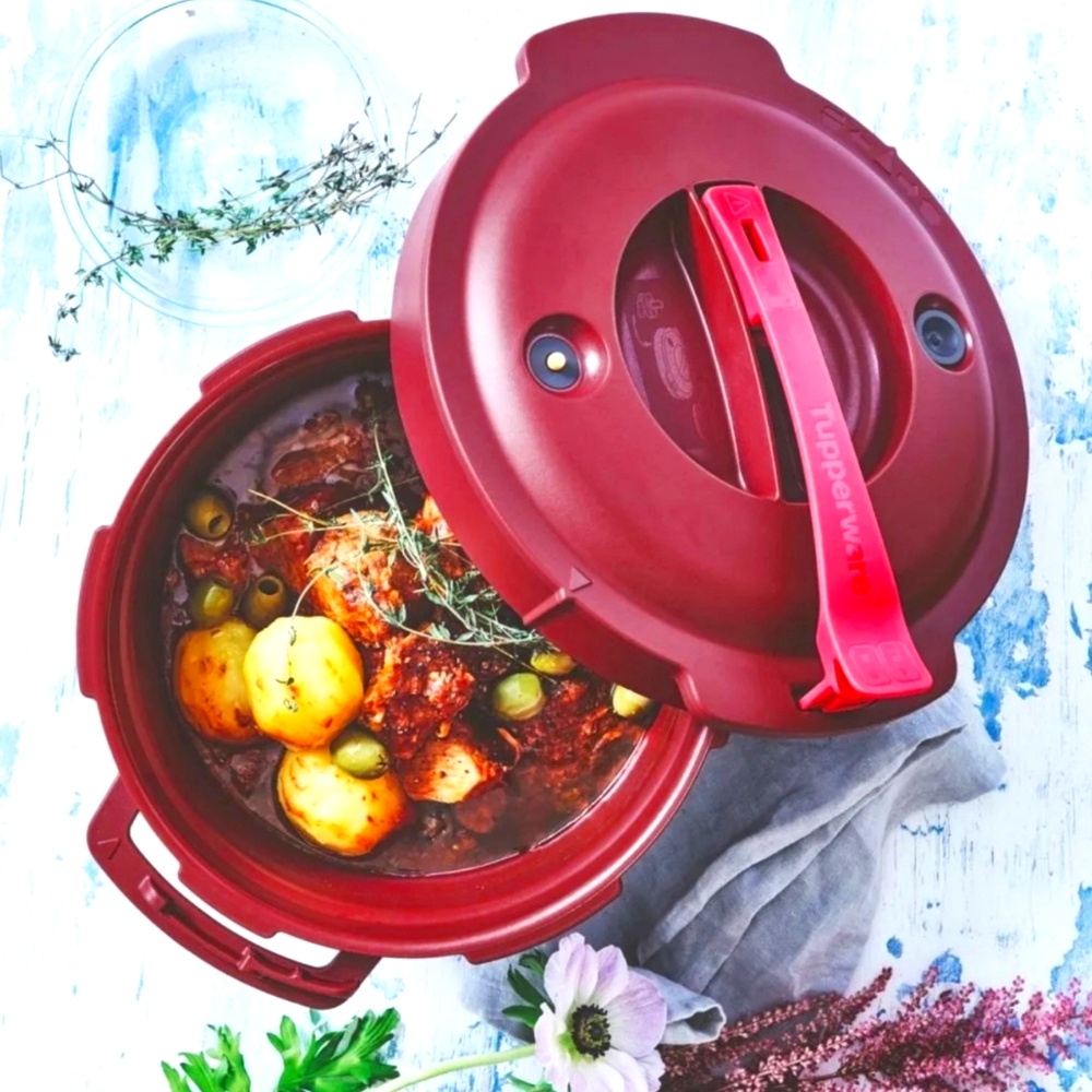NIB Tupperware Microwave Pressure Cooker